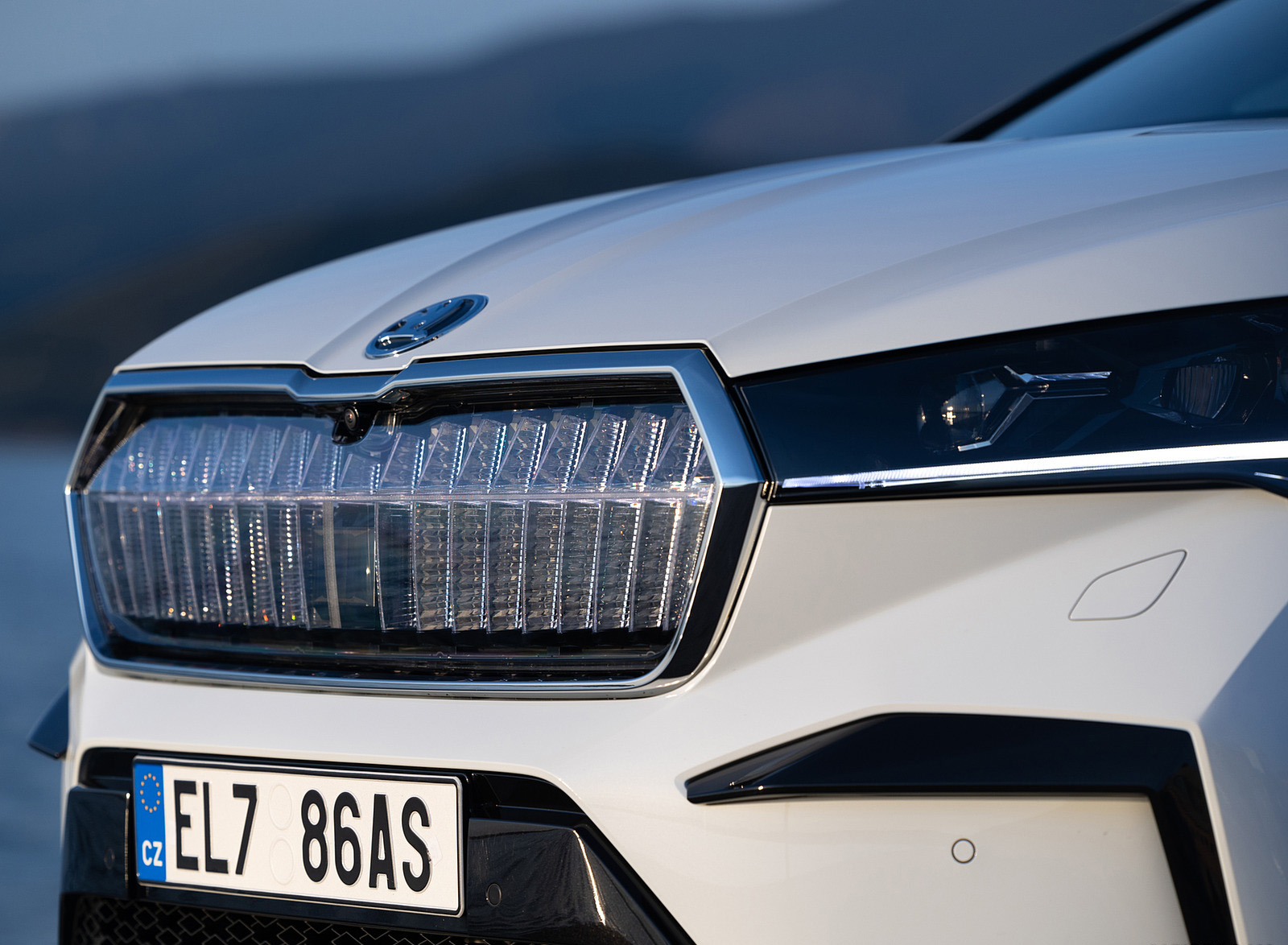 2022 Škoda ENYAQ Coupe iV (Color: Moon White) Detail Wallpapers #64 of 173