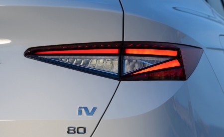 2022 Škoda ENYAQ Coupe iV (Color: Moon White) Tail Light Wallpapers 450x275 (70)