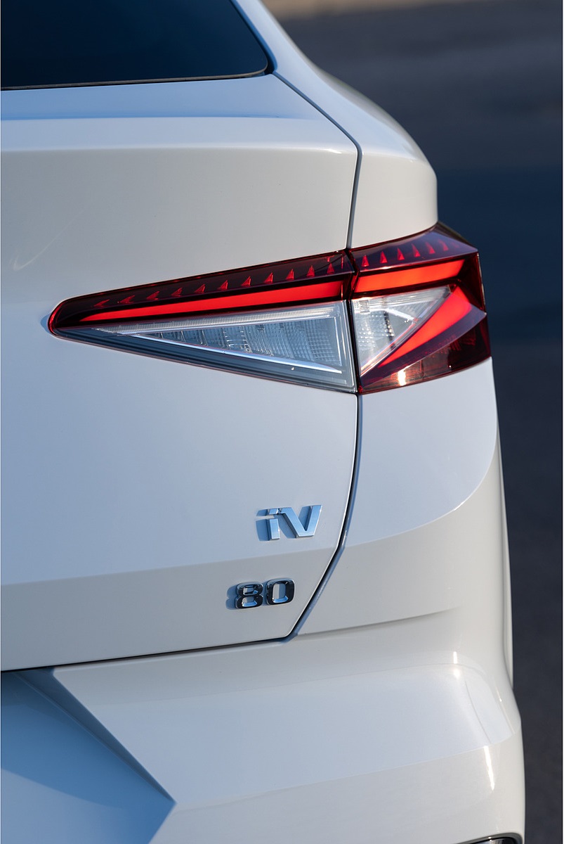 2022 Škoda ENYAQ Coupe iV (Color: Moon White) Tail Light Wallpapers #71 of 173