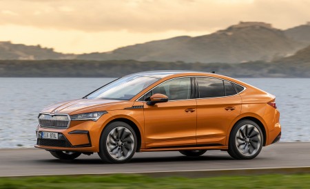 2022 Škoda ENYAQ Coupe iV (Color: Phoenix Orange) Front Three-Quarter Wallpapers 450x275 (113)