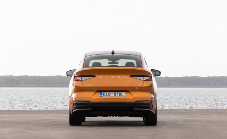 2022 Škoda ENYAQ Coupe iV (Color: Phoenix Orange) Rear Wallpapers 450x275 (136)