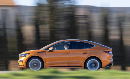 2022 Škoda ENYAQ Coupe iV (Color: Phoenix Orange) Side Wallpapers 450x275 (103)