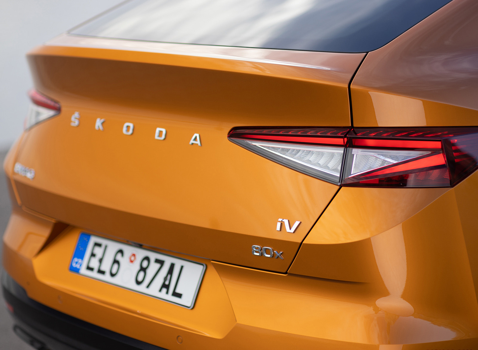 2022 Škoda ENYAQ Coupe iV (Color: Phoenix Orange) Tail Light Wallpapers #163 of 173
