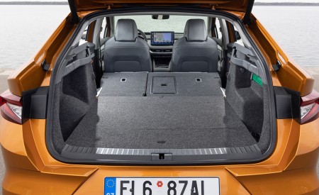 2022 Škoda ENYAQ Coupe iV (Color: Phoenix Orange) Trunk Wallpapers 450x275 (171)