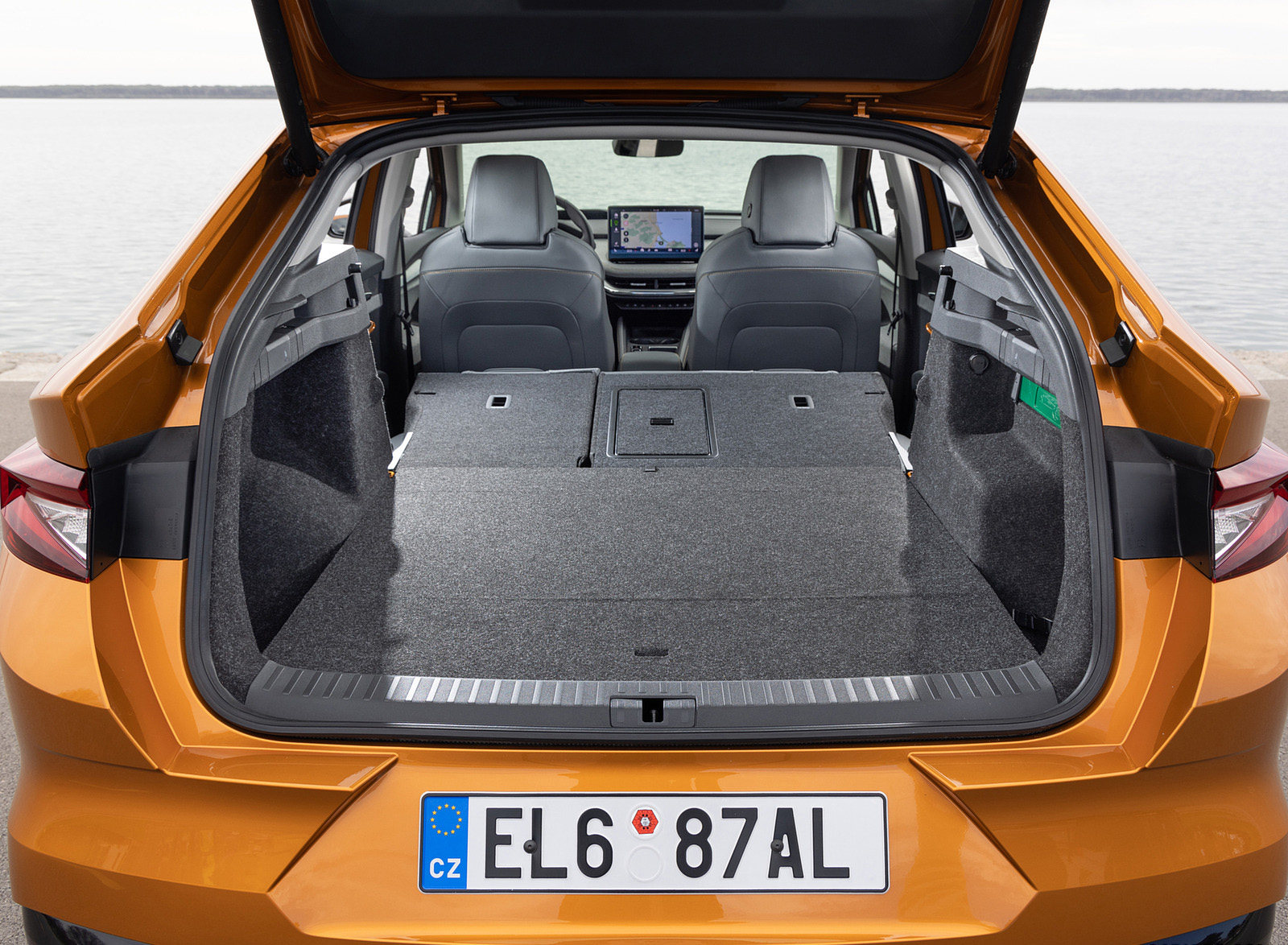 2022 Škoda ENYAQ Coupe iV (Color: Phoenix Orange) Trunk Wallpapers #171 of 173