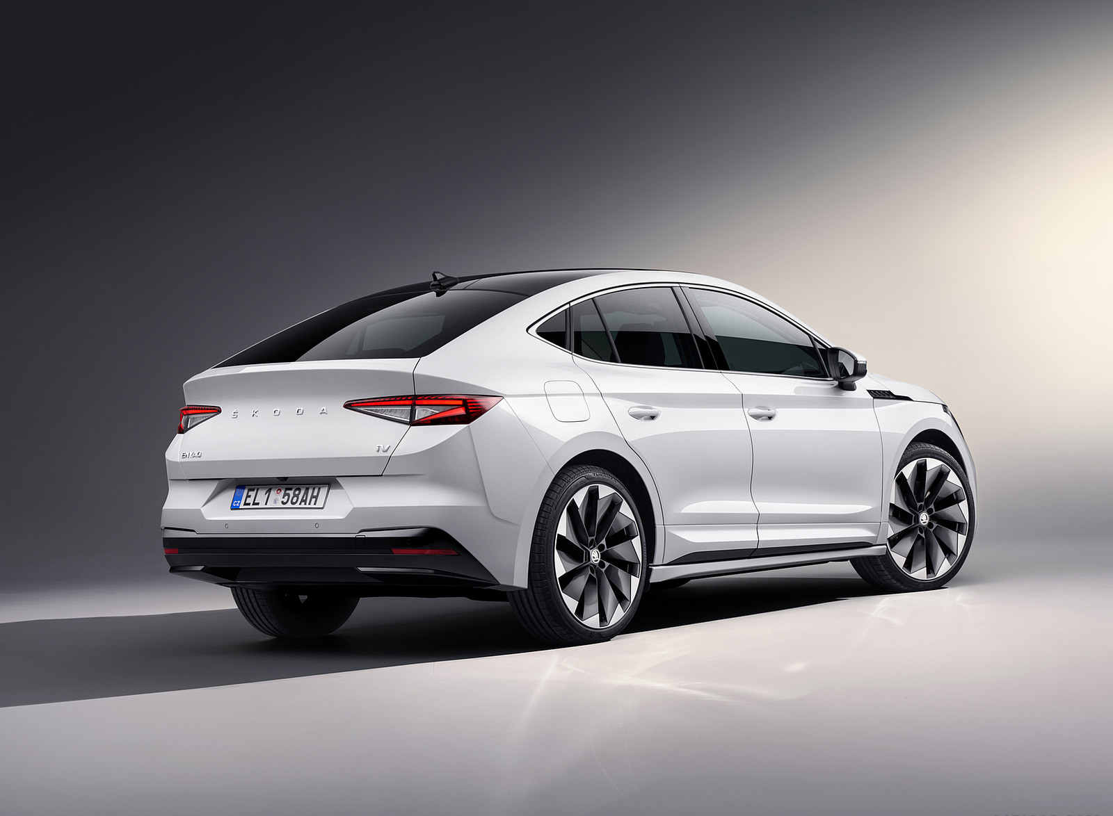 2022 Škoda ENYAQ Coupe iV Rear Three-Quarter Wallpapers (7)