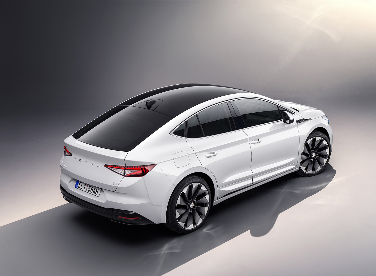 2022 Škoda ENYAQ Coupe iV Rear Three-Quarter Wallpapers (3)