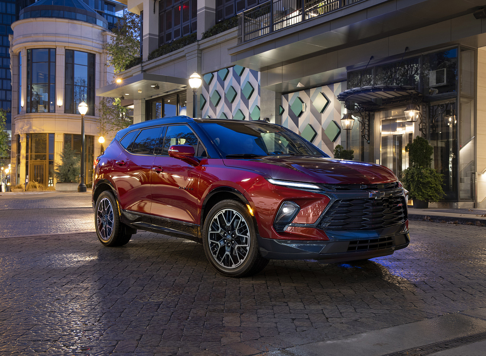 2023 Chevrolet Blazer RS Front Three-Quarter Wallpapers (4)