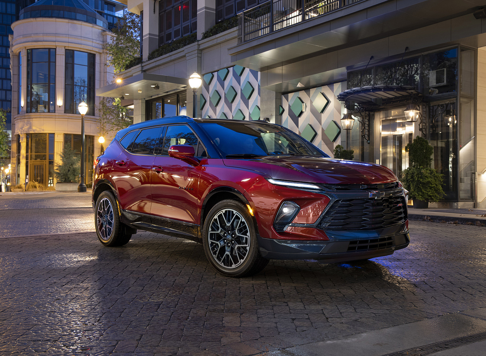 2023 Chevrolet Blazer RS Front Three-Quarter Wallpapers #4 of 16