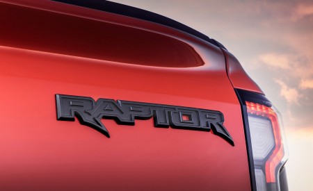 2023 Ford Ranger Raptor (EU-Spec) Badge Wallpapers 450x275 (34)
