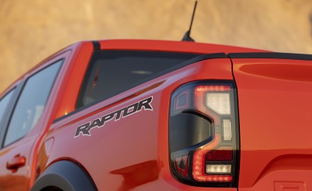 2023 Ford Ranger Raptor (EU-Spec) Tail Light Wallpapers 450x275 (31)