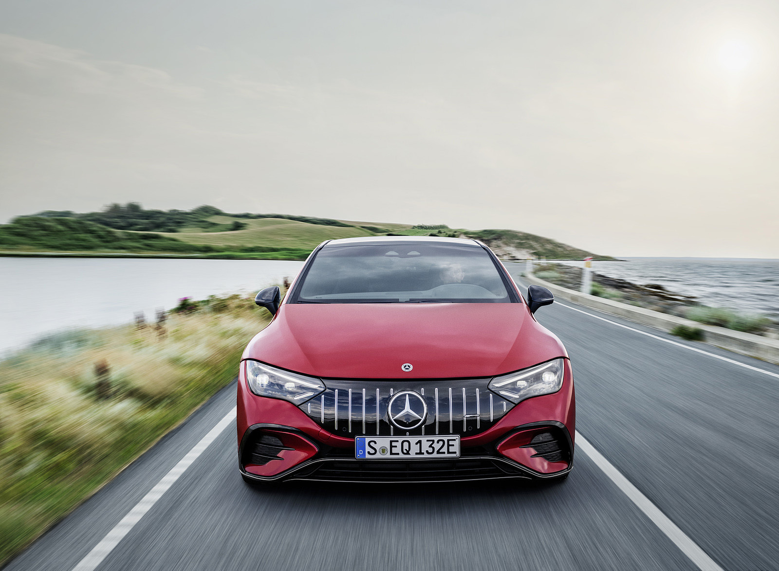 2023 Mercedes-AMG EQE 43 4MATIC (Color: MANUFAKTUR hyacinth red) Front Wallpapers (4)