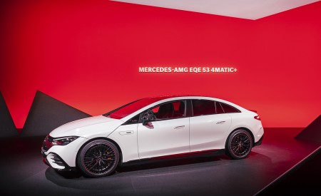 2023 Mercedes-AMG EQE 53 4MATIC+ (Color: Opalite White Bright) Front Three-Quarter Wallpapers 450x275 (78)