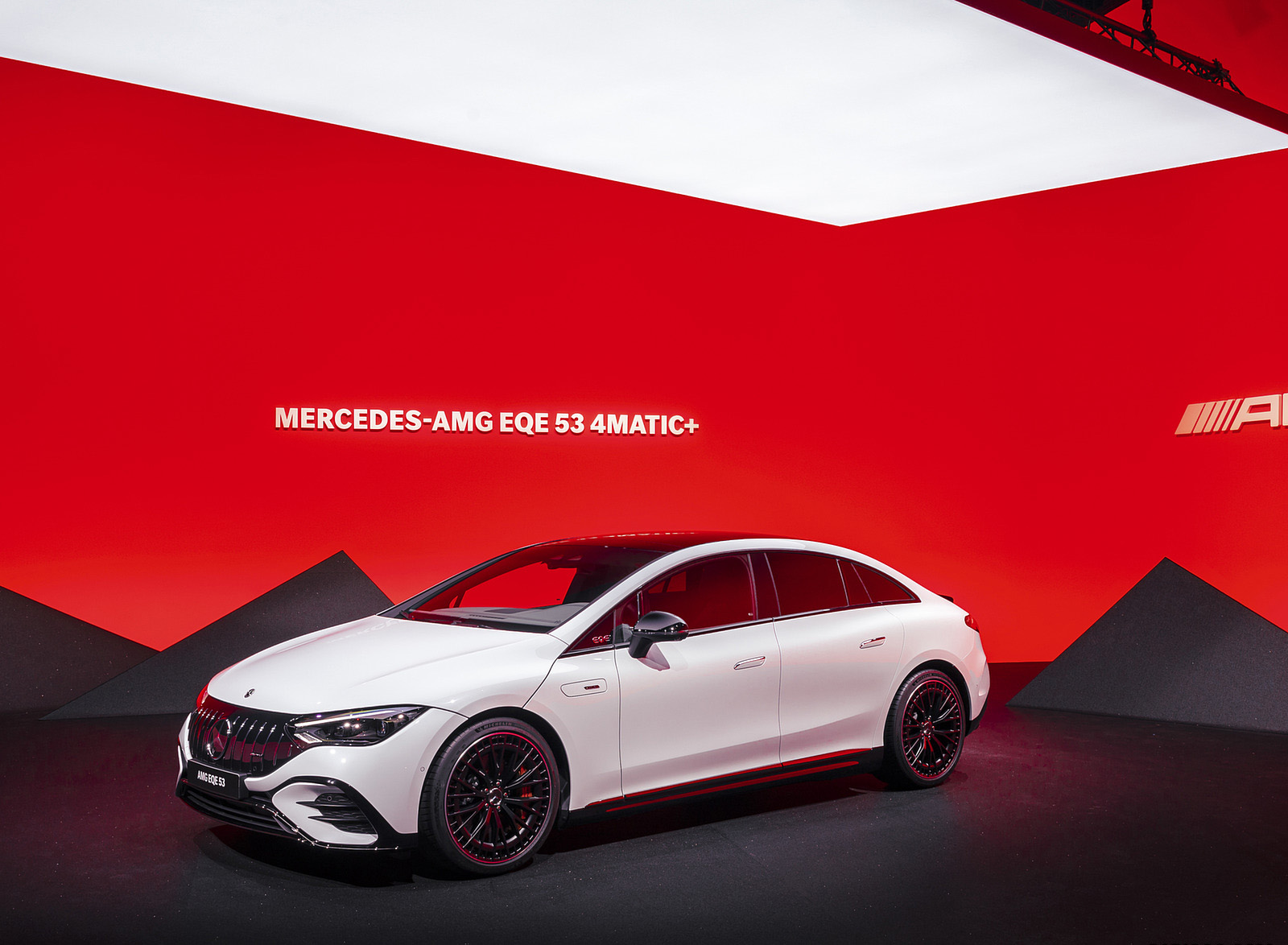 2023 Mercedes-AMG EQE 53 4MATIC+ (Color: Opalite White Bright) Front Three-Quarter Wallpapers #80 of 241