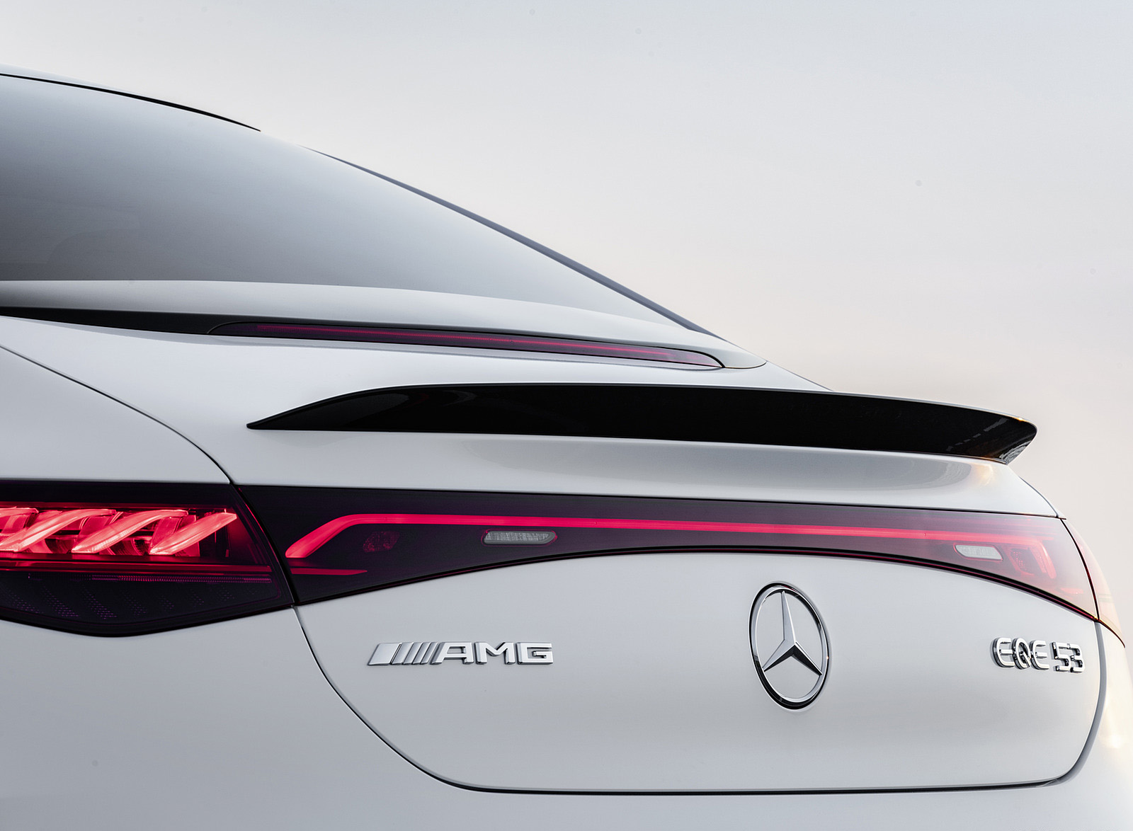 2023 Mercedes-AMG EQE 53 4MATIC+ (Color: Opalite White Bright) Spoiler Wallpapers #67 of 241