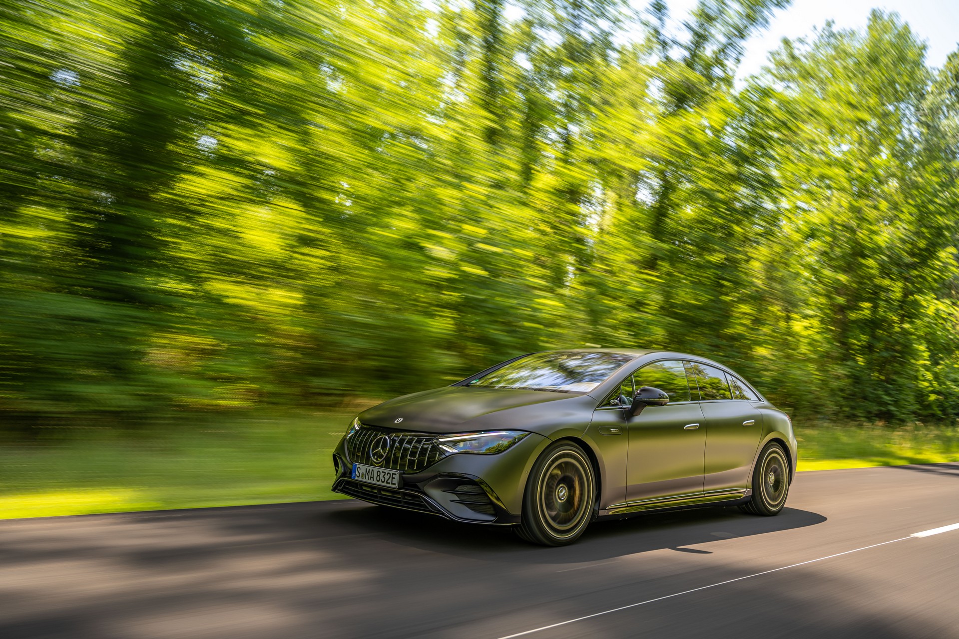 2023 Mercedes-AMG EQE 53 4MATIC+ (Color: MANUFAKTUR Graphite Grey Magno Matte) Front Three-Quarter Wallpapers #185 of 241