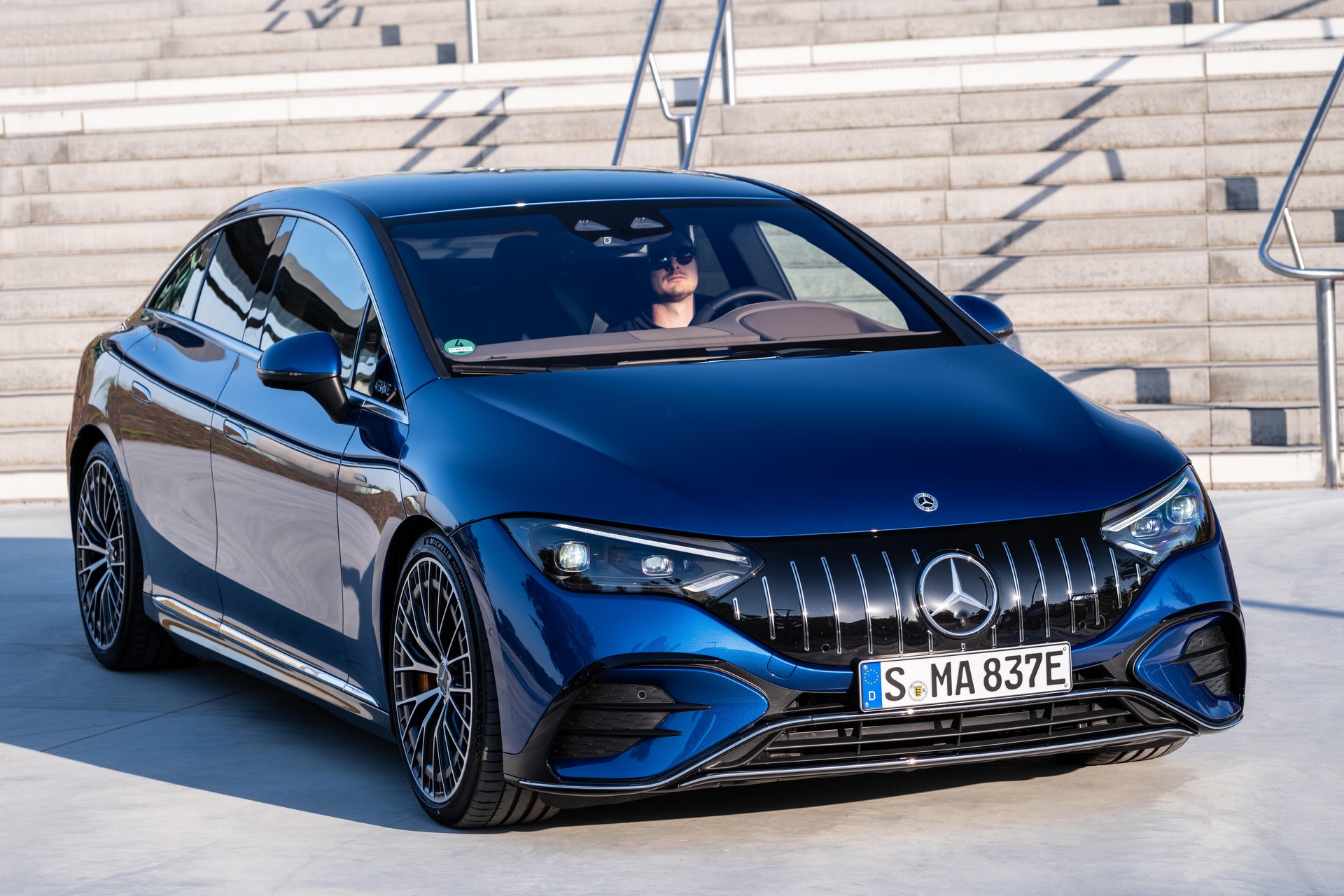 2023 Mercedes-AMG EQE 53 4MATIC+ (Color: Spectral Blue) Front Three-Quarter Wallpapers #121 of 241