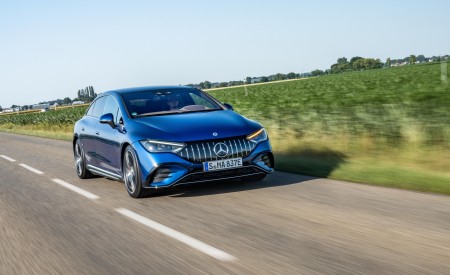 2023 Mercedes-AMG EQE 53 4MATIC+ (Color: Spectral Blue) Front Three-Quarter Wallpapers 450x275 (110)