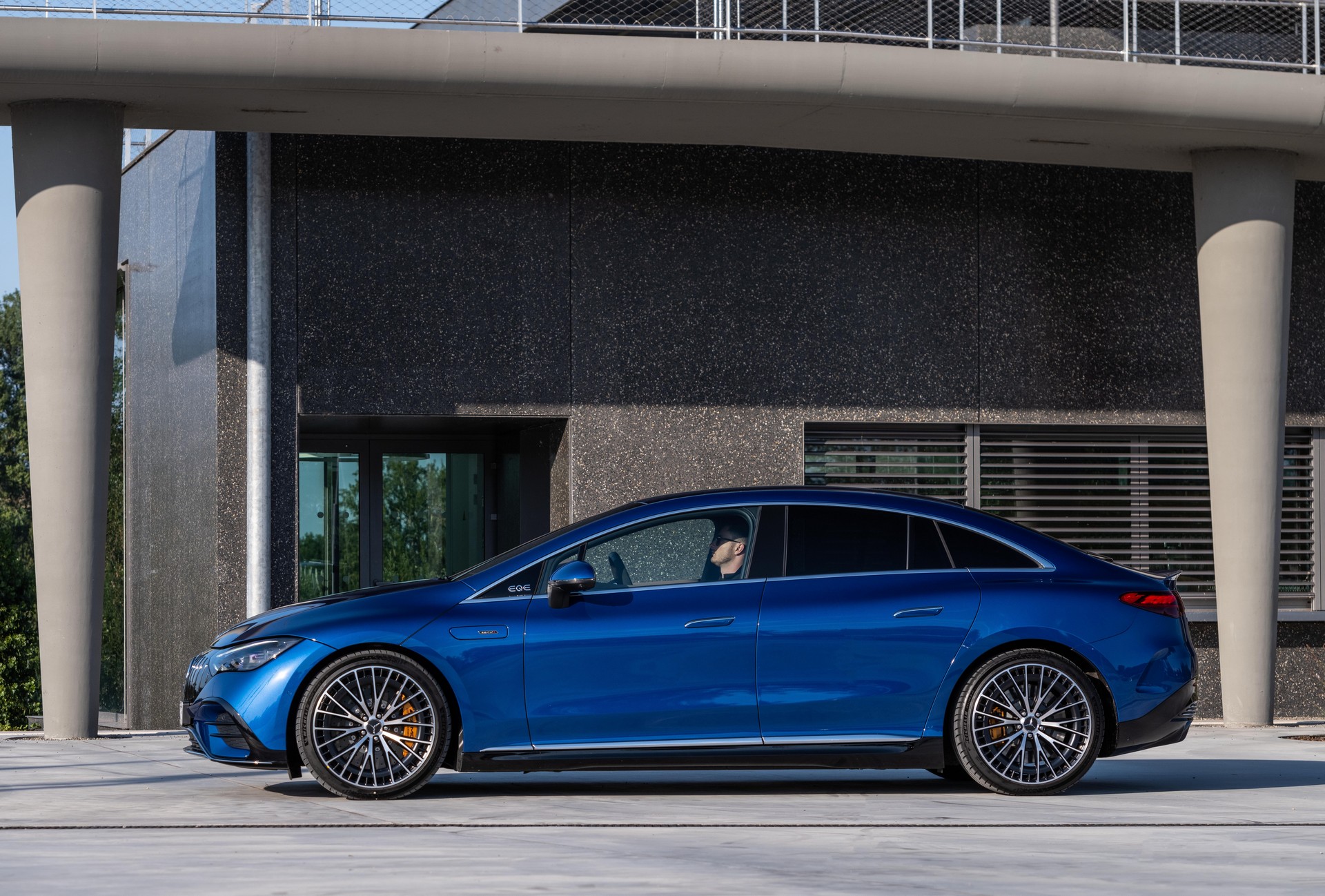 2023 Mercedes-AMG EQE 53 4MATIC+ (Color: Spectral Blue) Side Wallpapers  #131 of 241