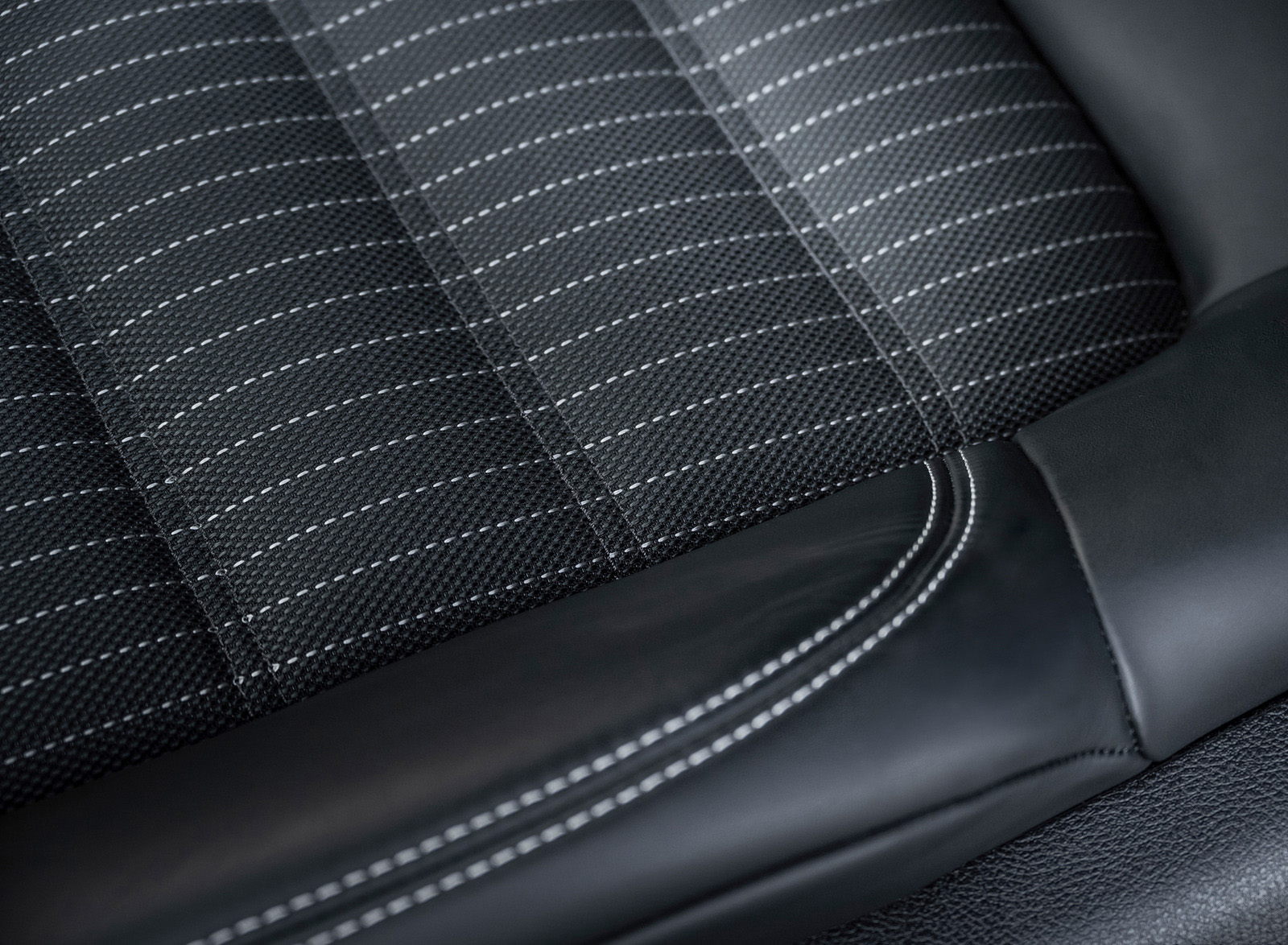 2023 Porsche Macan T (Color: Gentian Blue Metallic) Interior Seats Wallpapers #217 of 225