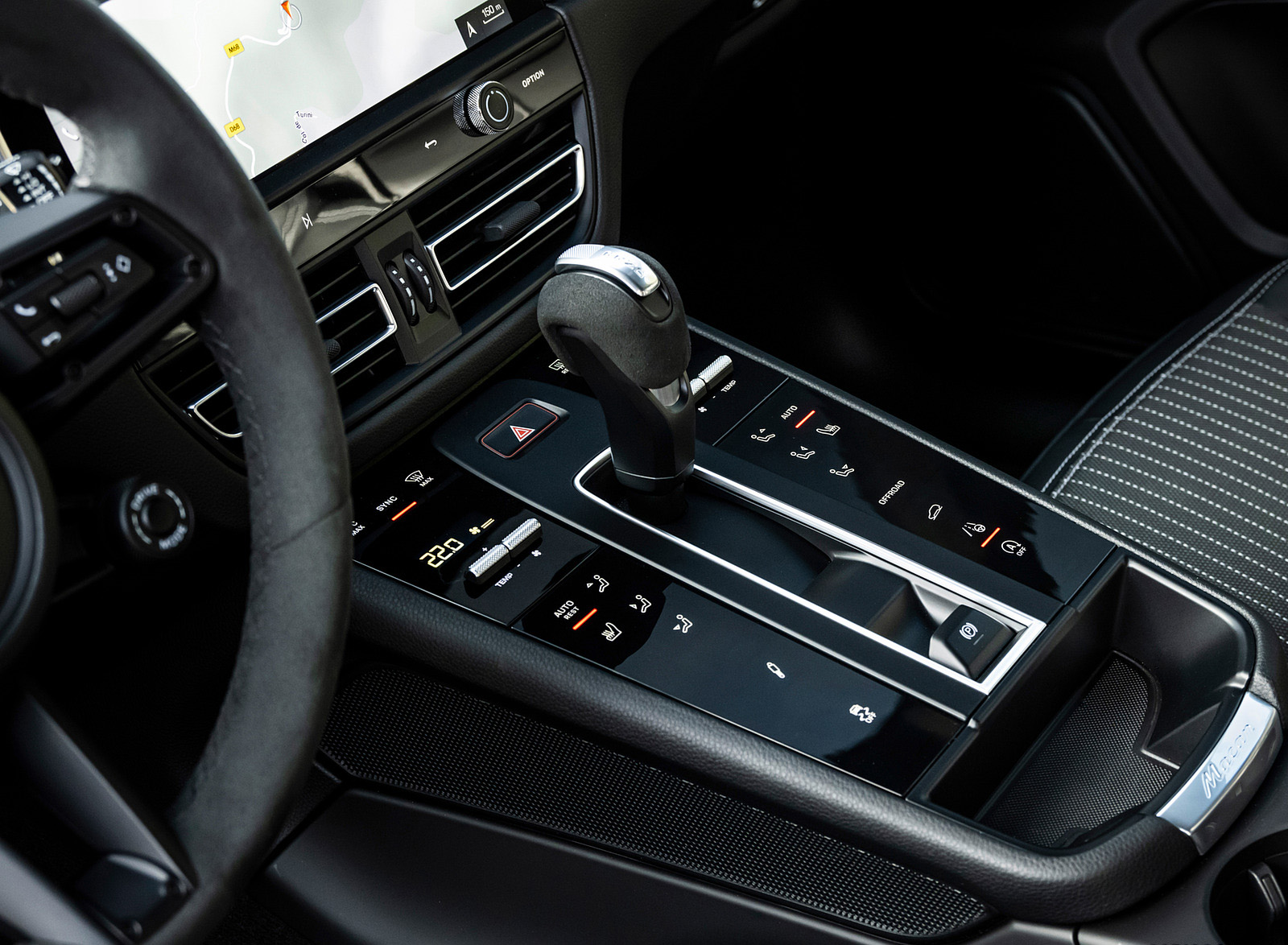 2023 Porsche Macan T (Color: Pure White) Central Console Wallpapers #71 of 225
