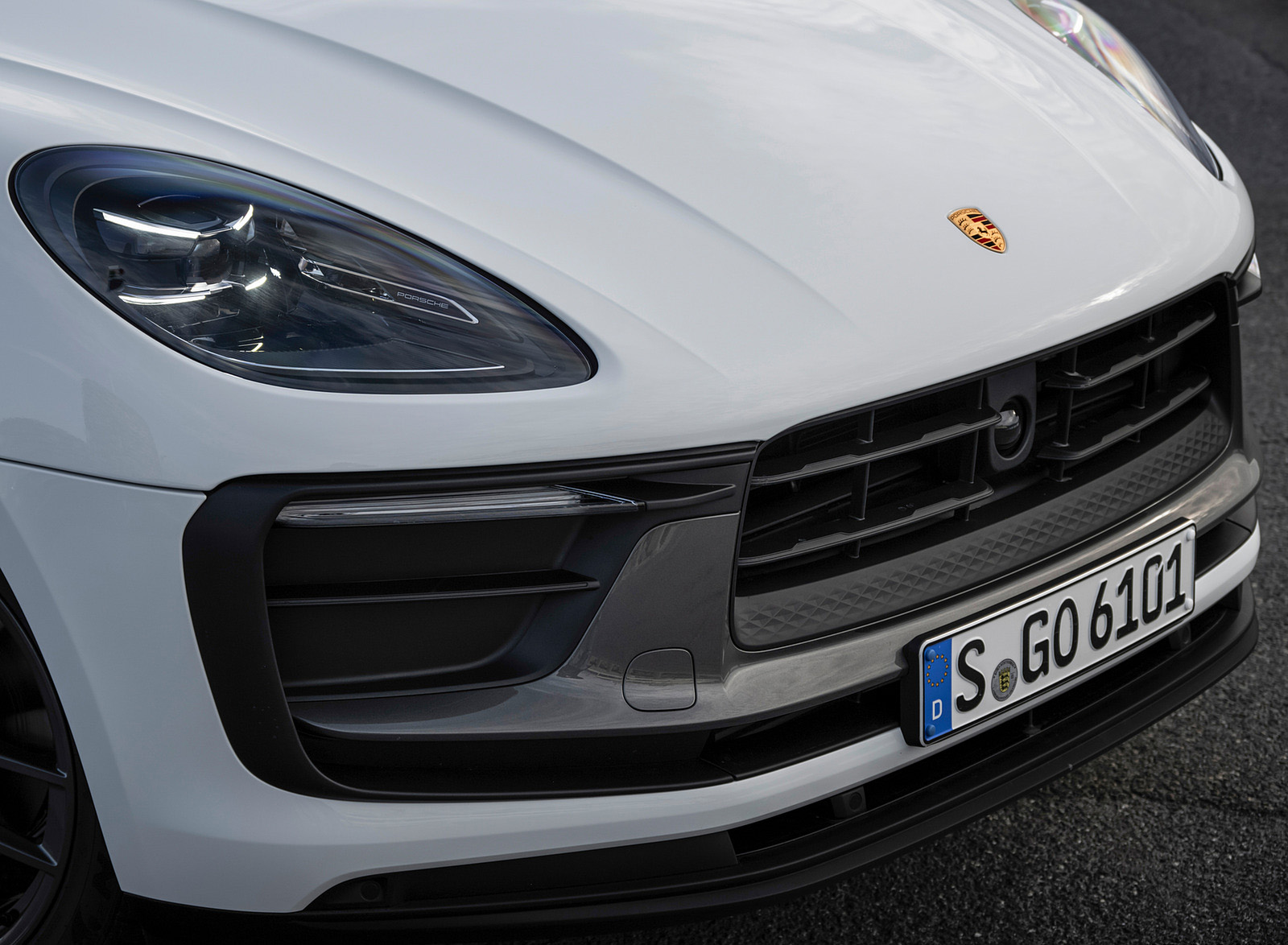 2023 Porsche Macan T (Color: Pure White) Detail Wallpapers  #60 of 225