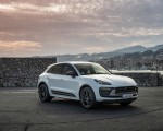 2023 Porsche Macan T (Color: Pure White) Front Three-Quarter Wallpapers 150x120 (50)