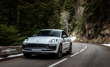 2023 Porsche Macan T (Color: Pure White) Front Wallpapers  450x275 (6)