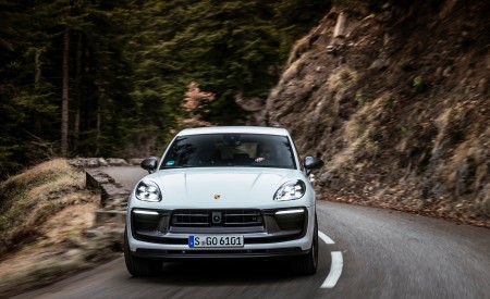2023 Porsche Macan T (Color: Pure White) Front Wallpapers  450x275 (8)
