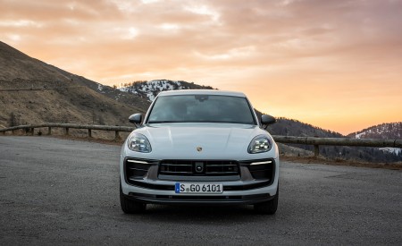 2023 Porsche Macan T (Color: Pure White) Front Wallpapers 450x275 (51)