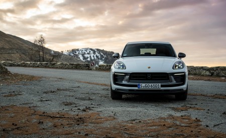 2023 Porsche Macan T (Color: Pure White) Front Wallpapers 450x275 (45)