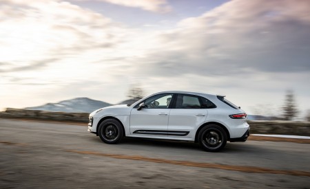2023 Porsche Macan T (Color: Pure White) Side Wallpapers 450x275 (38)