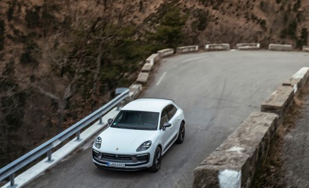 2023 Porsche Macan T (Color: Pure White) Top Wallpapers 450x275 (28)