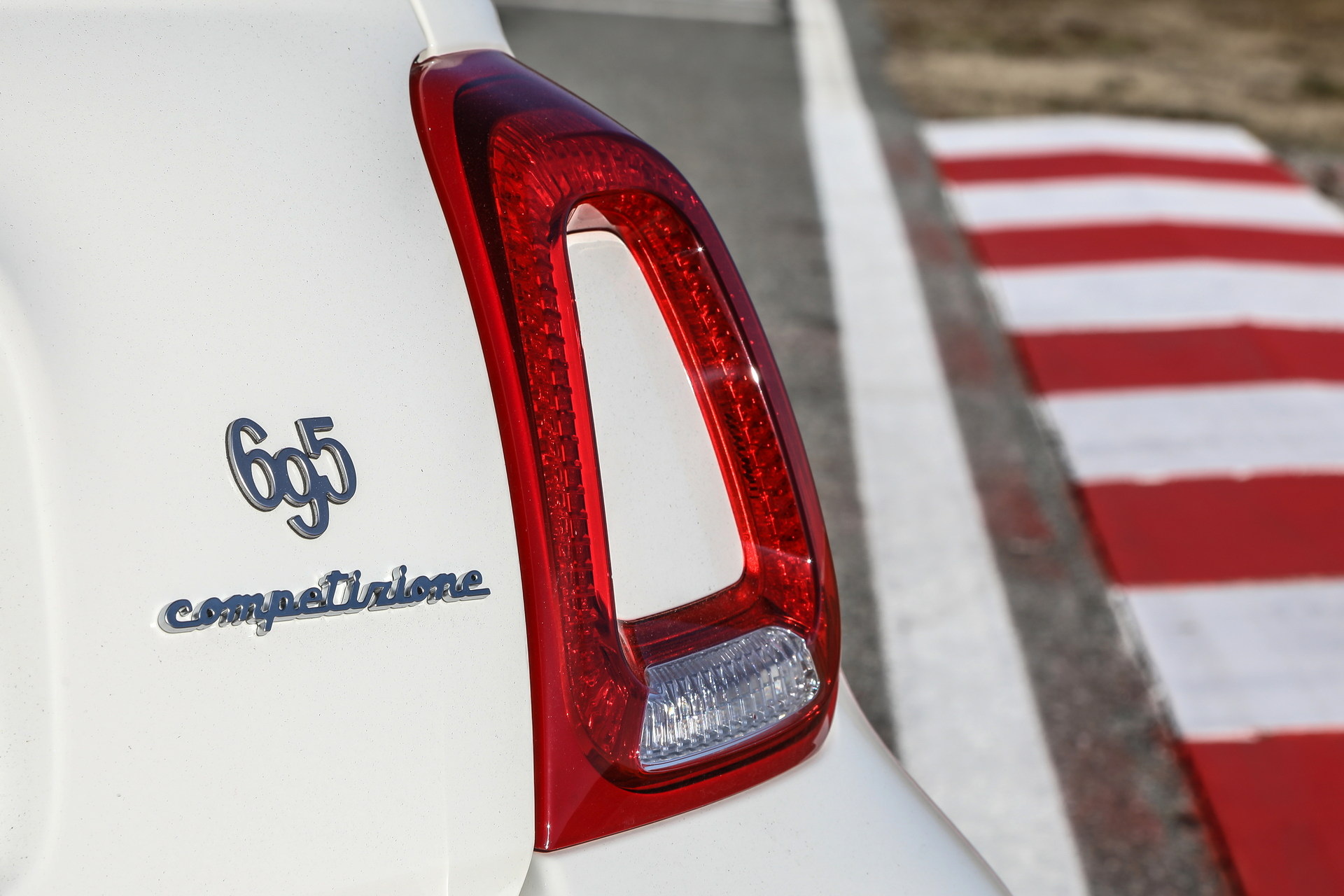 2022 Abarth 695 Competizione Tail Light Wallpapers #16 of 23