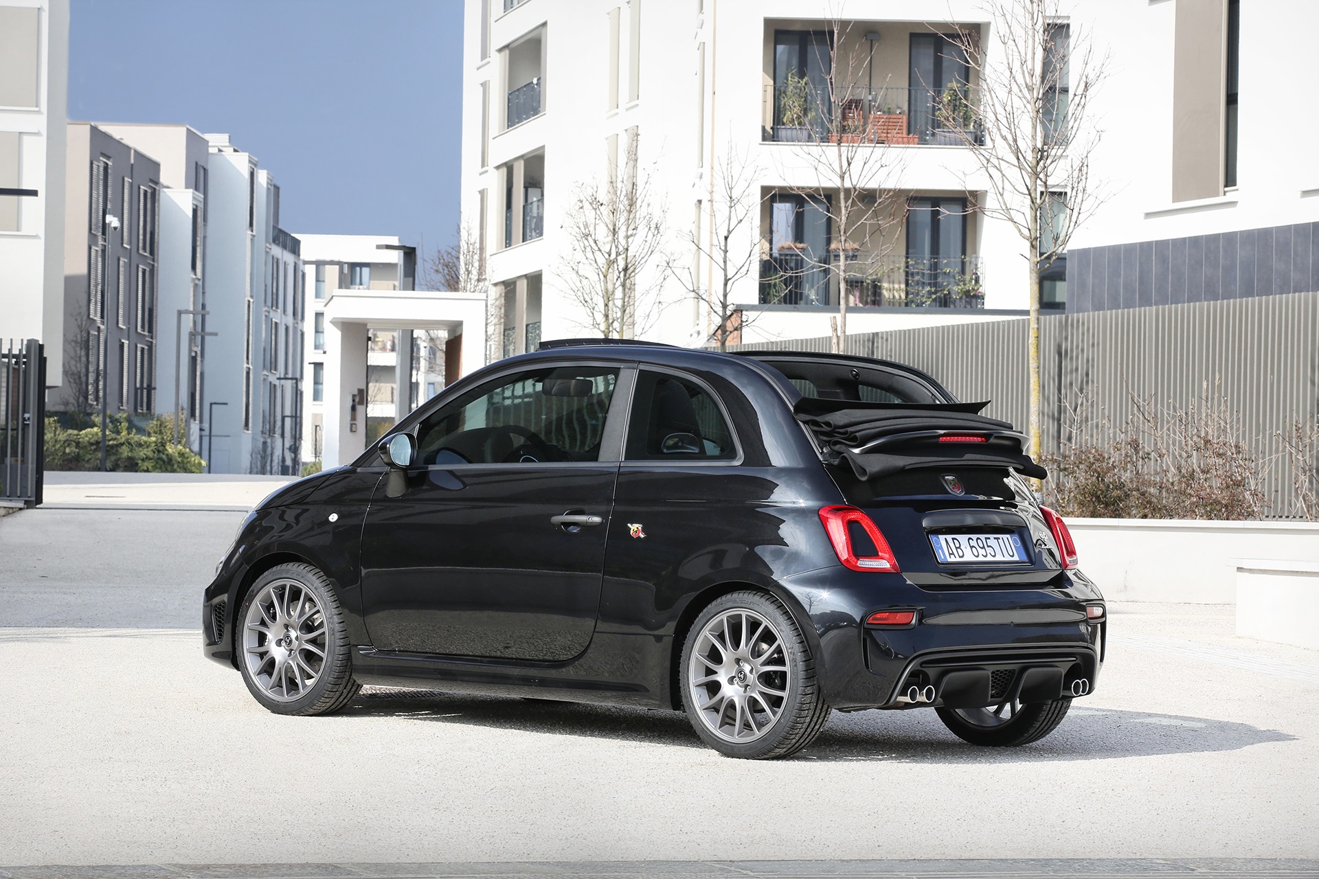 2022 Abarth 695 Turismo Rear Three-Quarter Wallpapers (8)