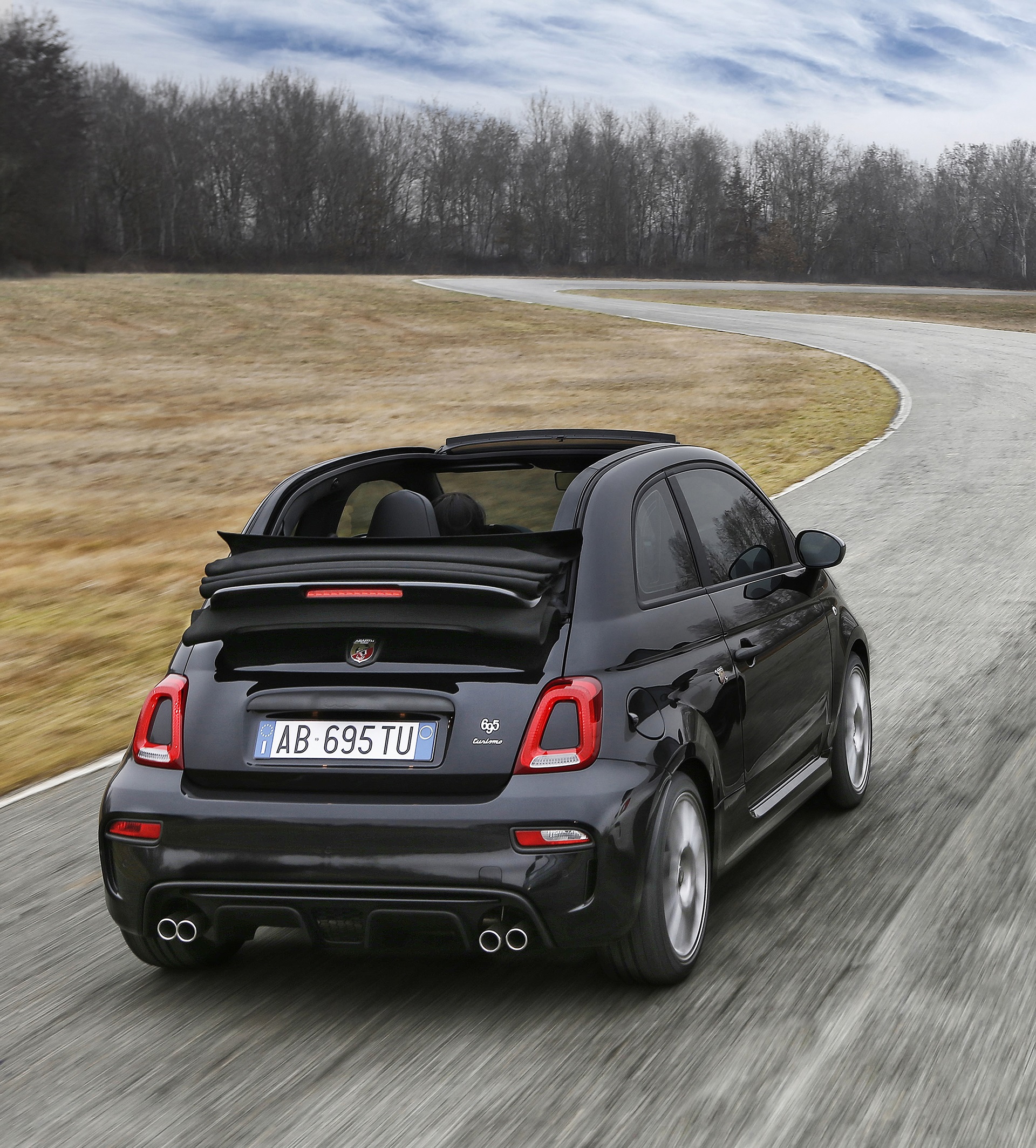 2022 Abarth 695 Turismo Rear Wallpapers (10)