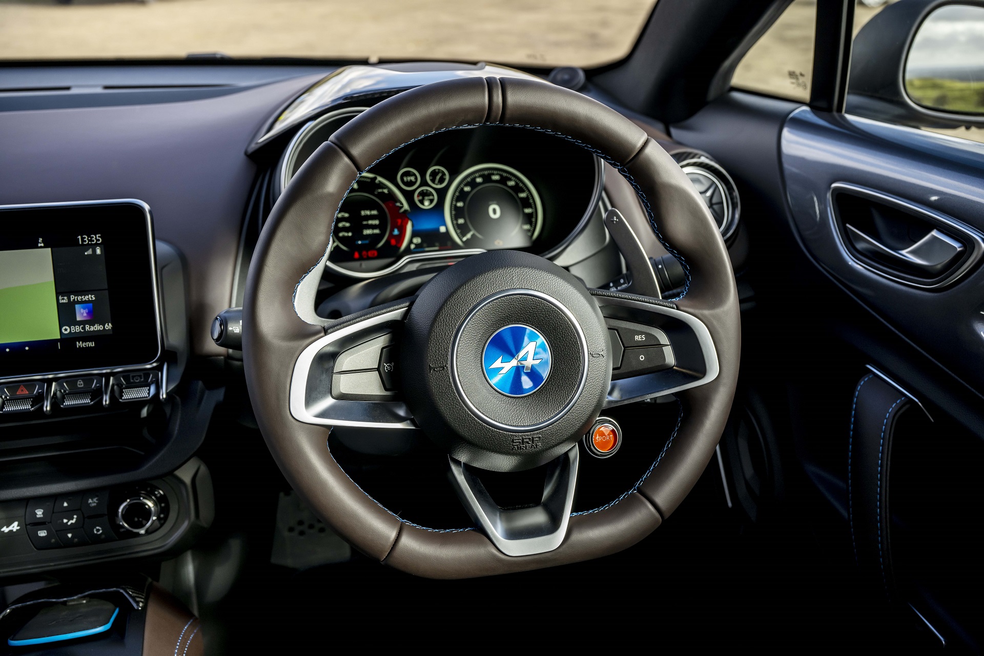 2022 Alpine A110 GT (UK-Spec) Interior Steering Wheel Wallpapers #47 of 52