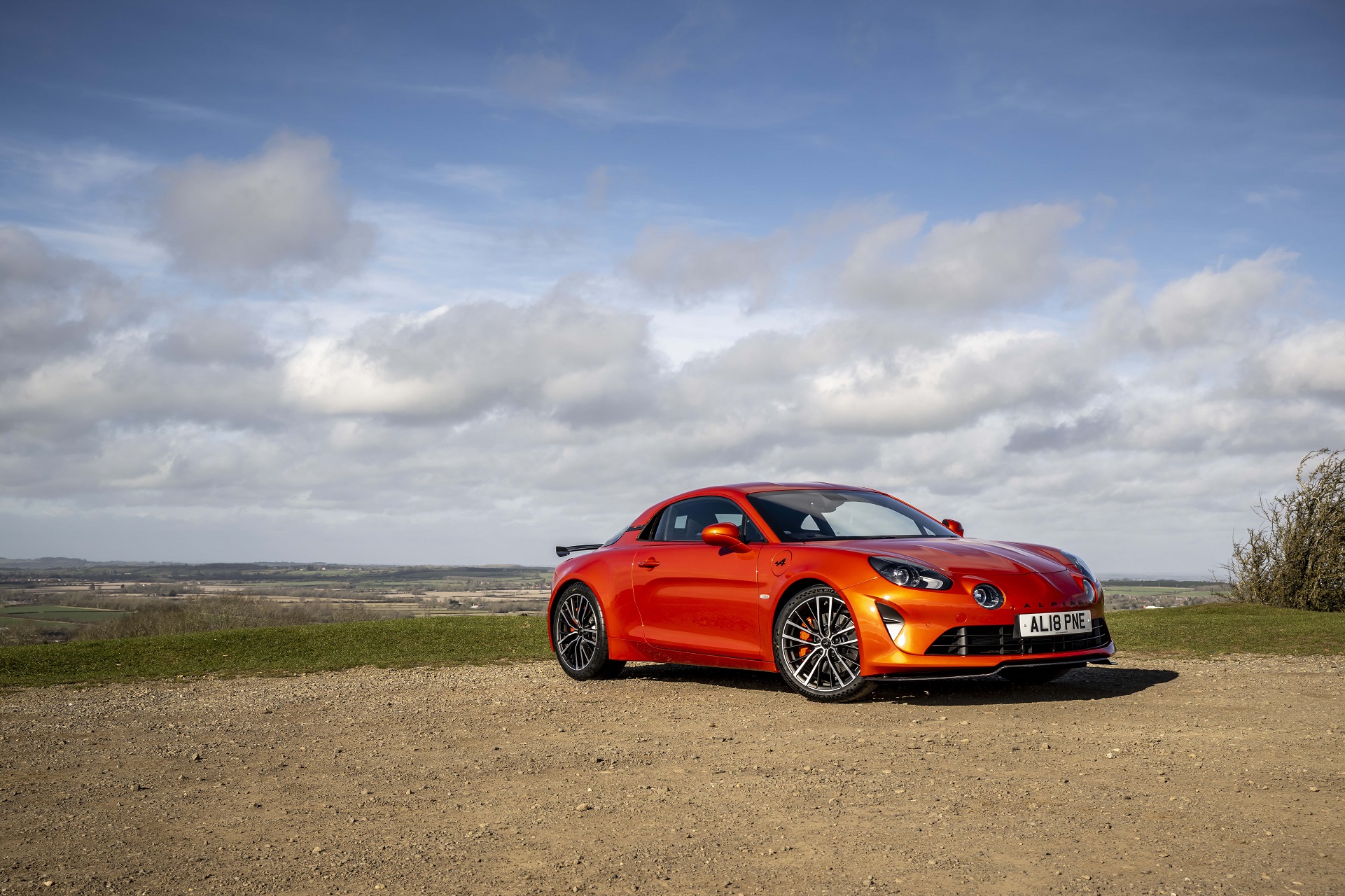 2022 Alpine A110 S (UK-Spec) Front Three-Quarter Wallpapers #3 of 62