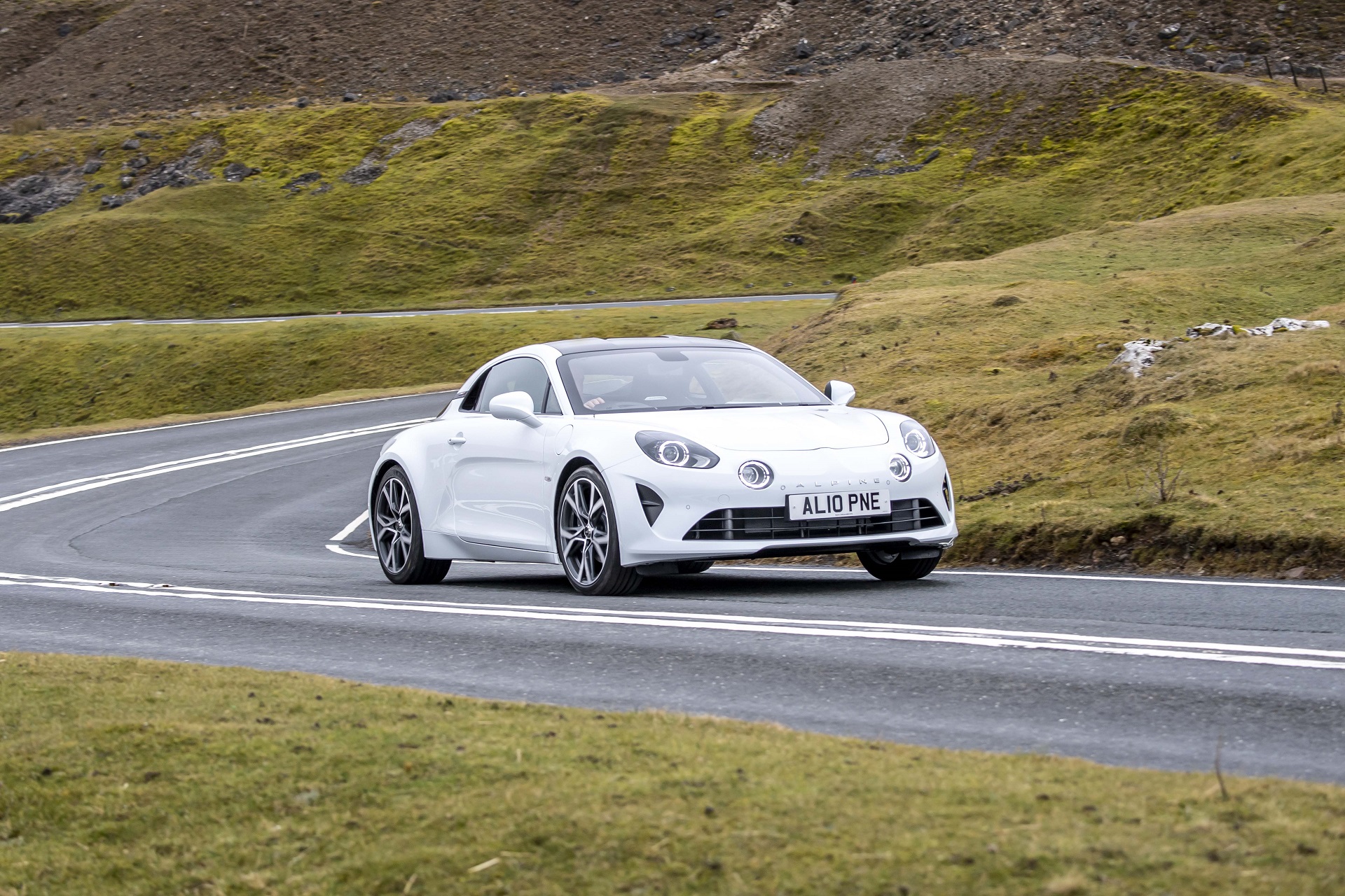 2022 Alpine A110 (UK-Spec) Front Three-Quarter Wallpapers (8)