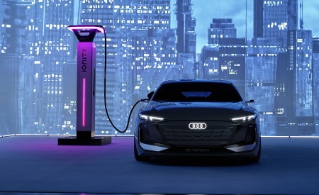 2022 Audi A6 Avant e-tron Concept (Color: Neptune Valley) Charging Wallpapers 450x275 (22)