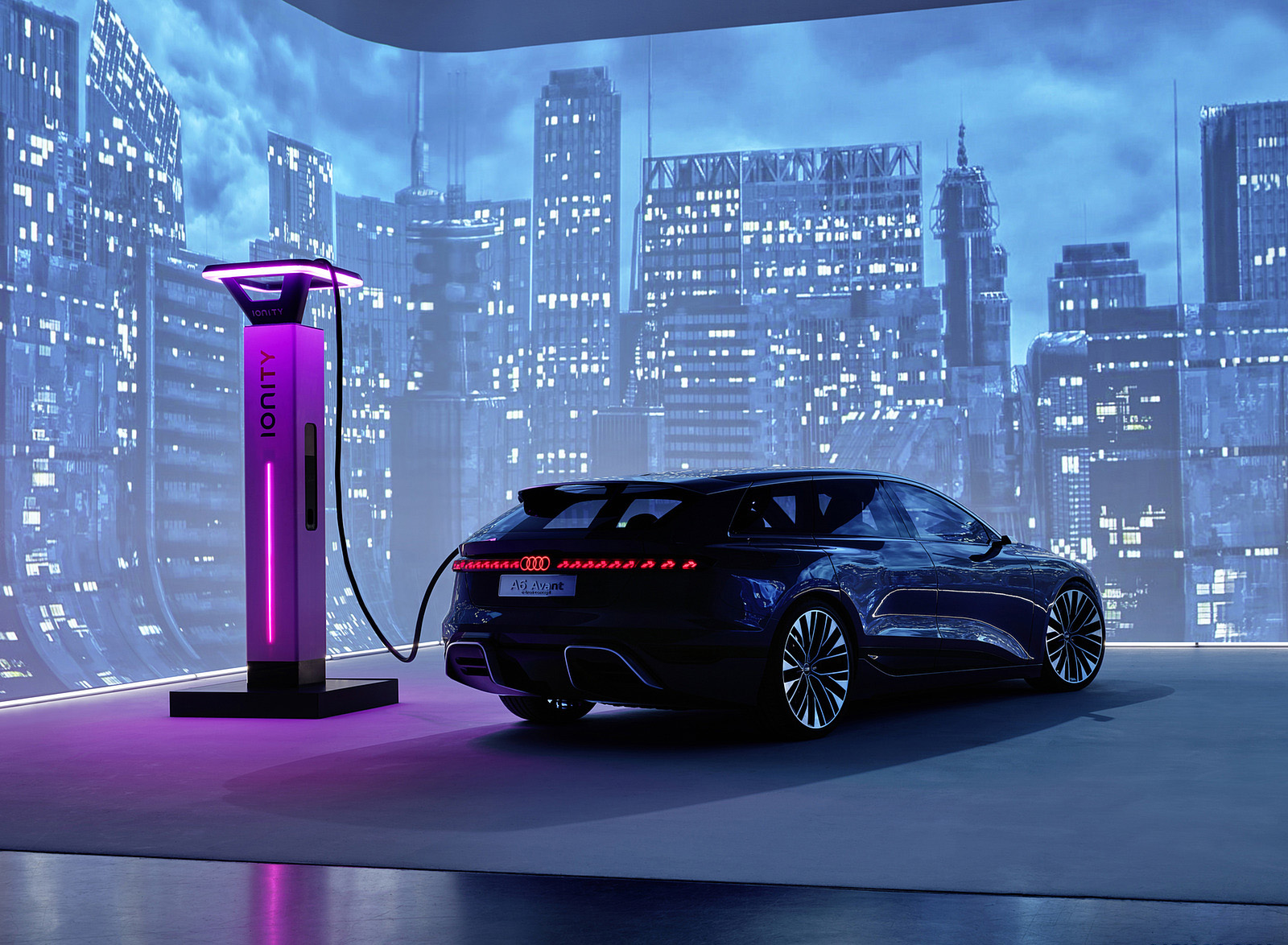 2022 Audi A6 Avant e-tron Concept (Color: Neptune Valley) Charging Wallpapers #23 of 63