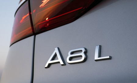 2022 Audi A8 L 60 TFSI e (UK-Spec; Plug-In Hybrid) Badge Wallpapers 450x275 (34)