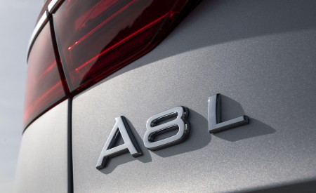 2022 Audi A8 L 60 TFSI e (UK-Spec; Plug-In Hybrid) Badge Wallpapers 450x275 (35)