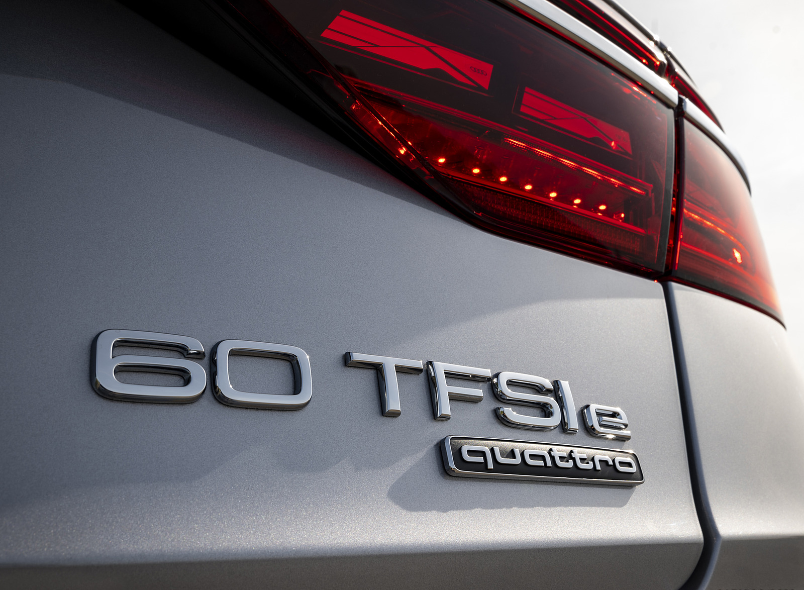 2022 Audi A8 L 60 TFSI e (UK-Spec; Plug-In Hybrid) Badge Wallpapers #36 of 64