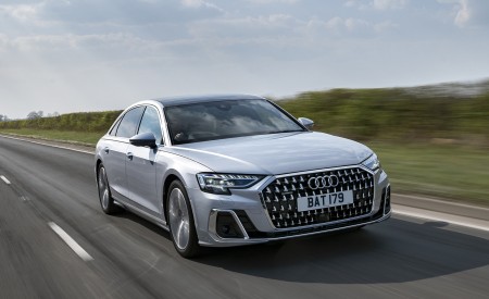 2022 Audi A8 L 60 TFSI e (UK-Spec; Plug-In Hybrid) Front Three-Quarter Wallpapers 450x275 (13)