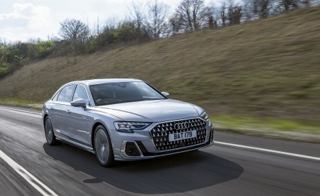 2022 Audi A8 L 60 TFSI e (UK-Spec; Plug-In Hybrid) Front Three-Quarter Wallpapers 450x275 (8)