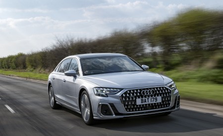 2022 Audi A8 L 60 TFSI e (UK-Spec; Plug-In Hybrid) Front Three-Quarter Wallpapers  450x275 (9)