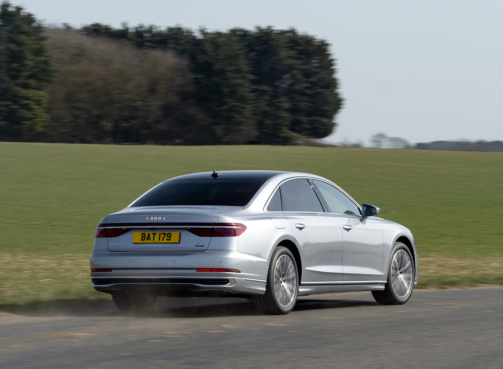 2022 Audi A8 L 60 TFSI e (UK-Spec; Plug-In Hybrid) Rear Three-Quarter Wallpapers (4)