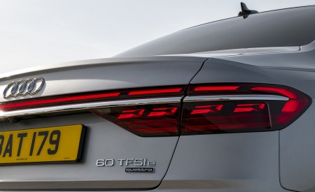 2022 Audi A8 L 60 TFSI e (UK-Spec; Plug-In Hybrid) Tail Light Wallpapers 450x275 (32)