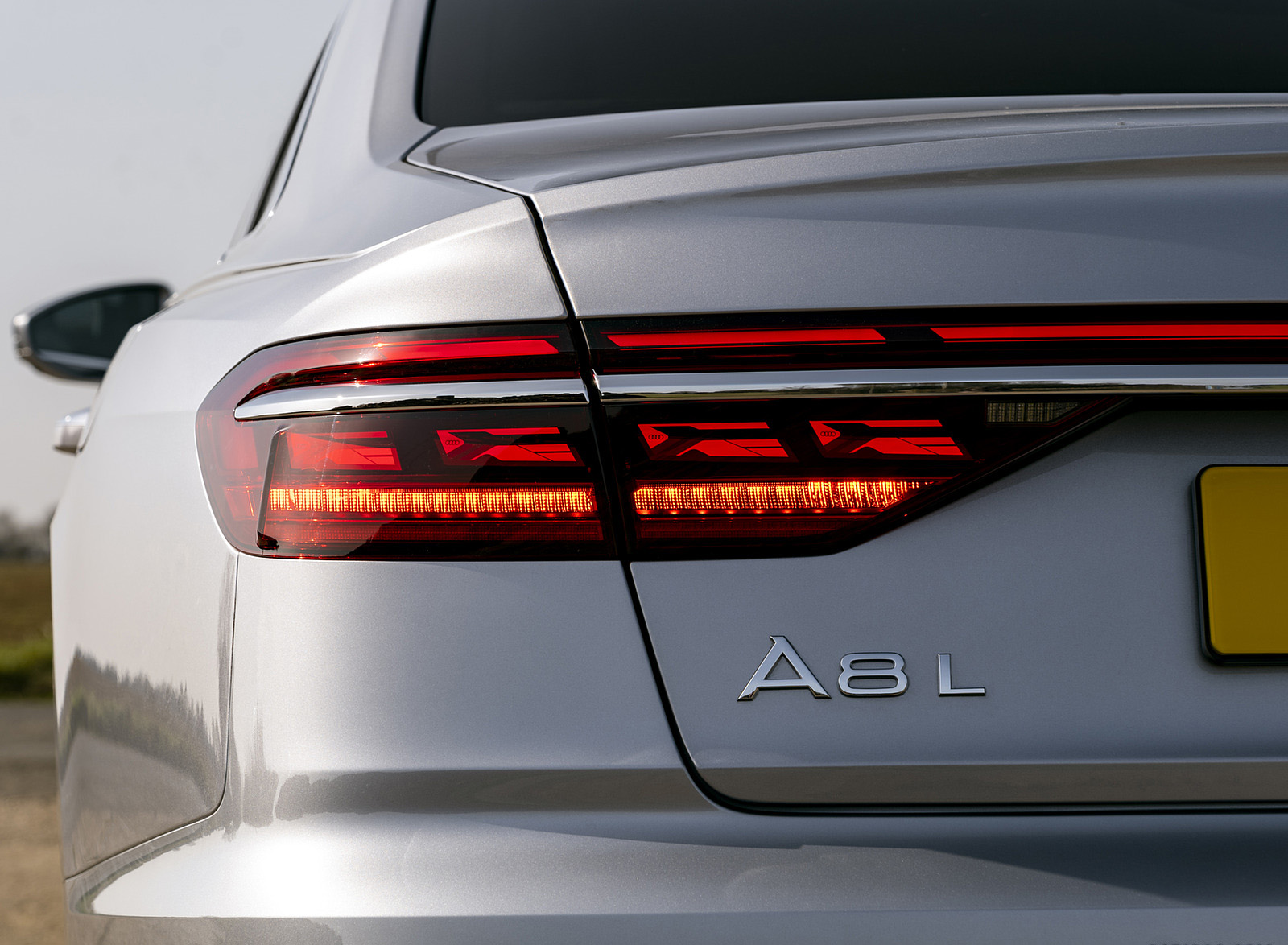 2022 Audi A8 L 60 TFSI e (UK-Spec; Plug-In Hybrid) Tail Light Wallpapers #33 of 64